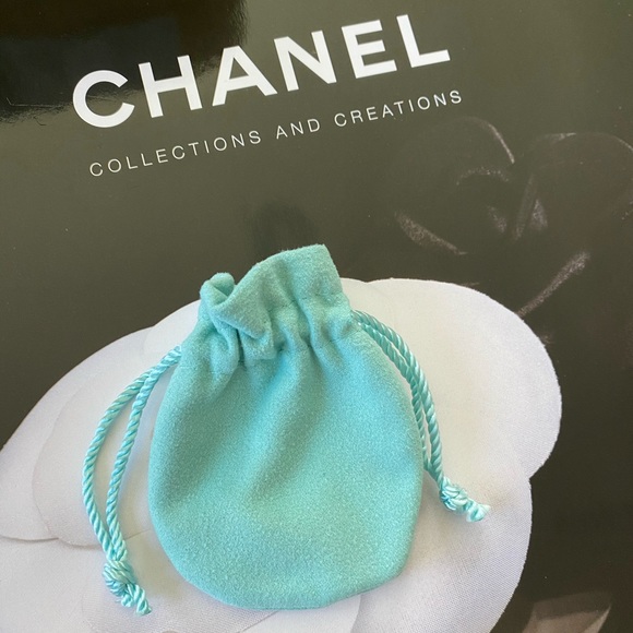 ✨Silver Star Studs✨ - Picture 7 of 7